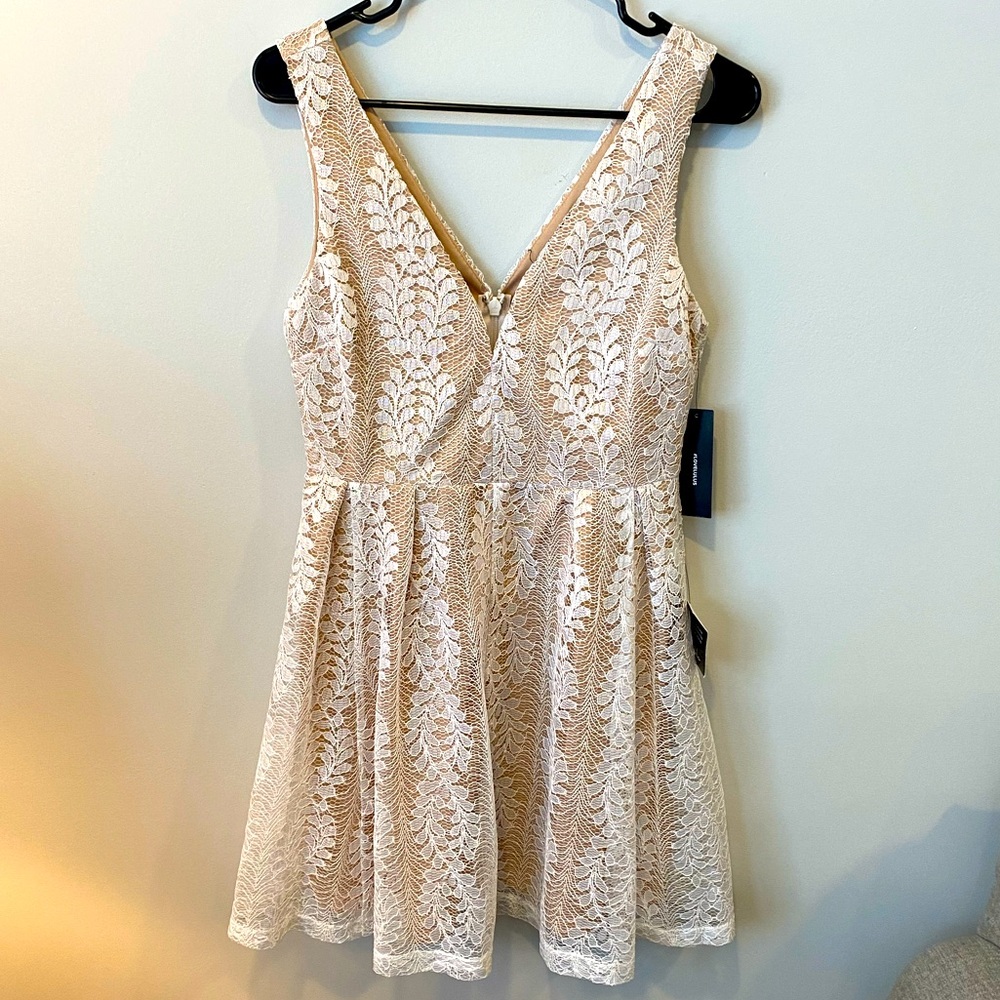 NWT Lulus White Lace Dress